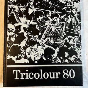 QUEEN'S UNIVERSITY TRICOLOUR Yearbook 80 1980 Mint Kingston Ontario Canada